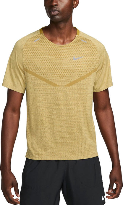 Nike TechKnit short-sleeve bronzine/buff gold