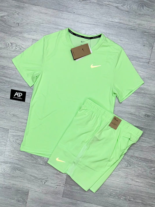 Nike Vapour Green Set