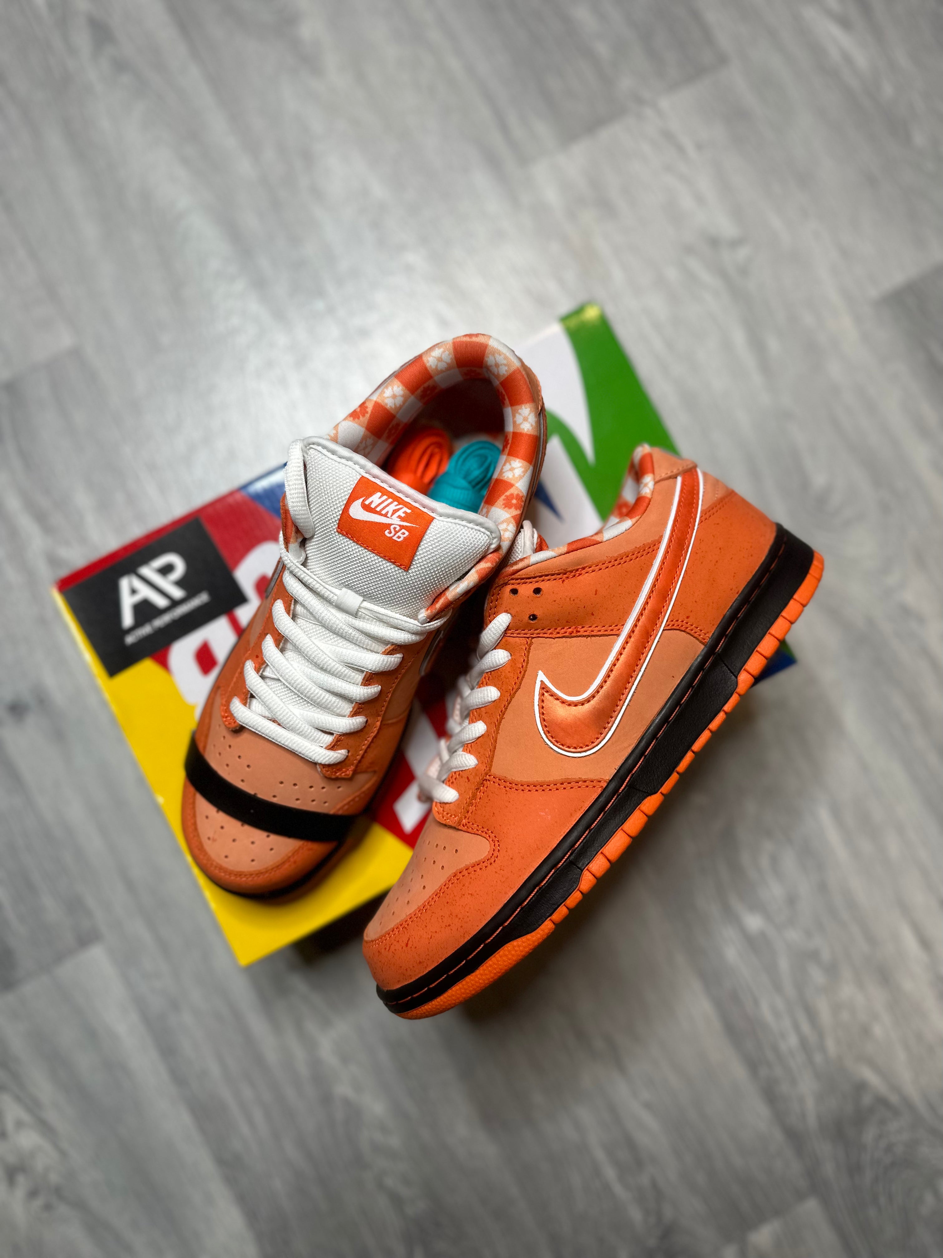 ナイキ SB ダンク LOW x Concepts オレンジロブスター Concepts × Nike